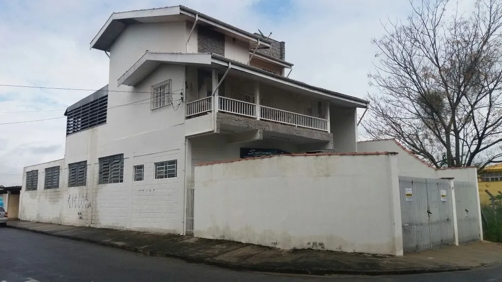 Imagem Comercial à venda 3 Quartos, 1 Suite, 5 Vagas, 300M², Bela Vista, Pindamonhangaba - SP