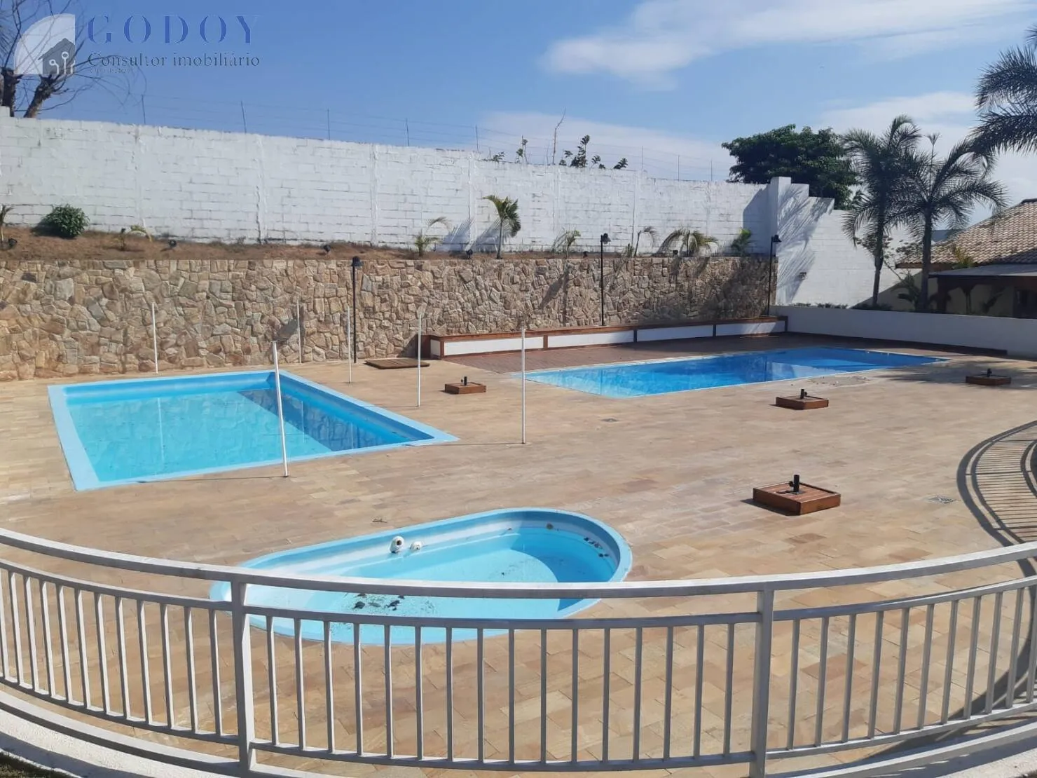 Imagem Casa à venda 3 Quartos, 1 Suite, 4 Vagas, 250M², Crispim, Pindamonhangaba - SP