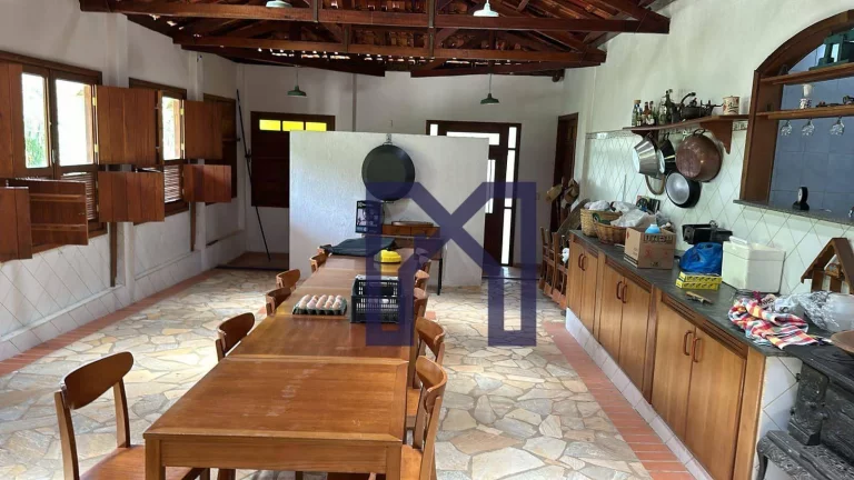 Imagem Sítio com 5 suítes à venda, 6,05 Hec por R$ 2.900.000 - Bairro Barreirinho - Delfim Moreira/MG