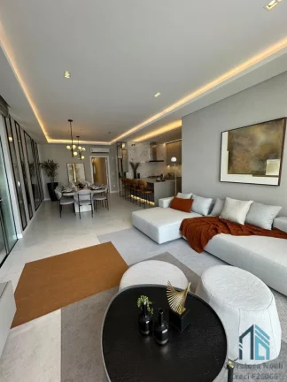 Imagem Apartamento Mobiliado, 04 suítes, 03 vagas, Meia Praia quadra Mar em Itapema SC