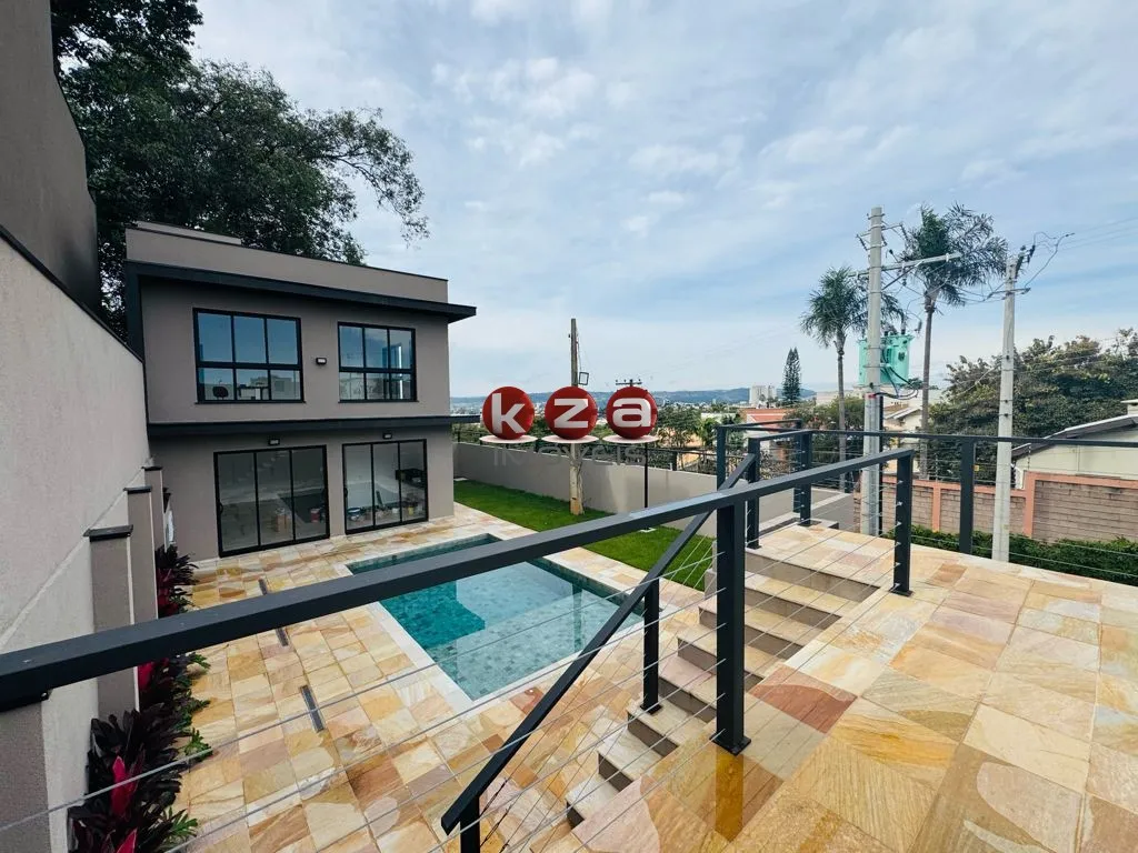 Imagem Casa de Vila à venda Próximo ao Colégio Porto Seguro em Valinhos-SP, 3 suítes, 2 salas, 4 banheiros, 2 vagas de garagem, 141m².