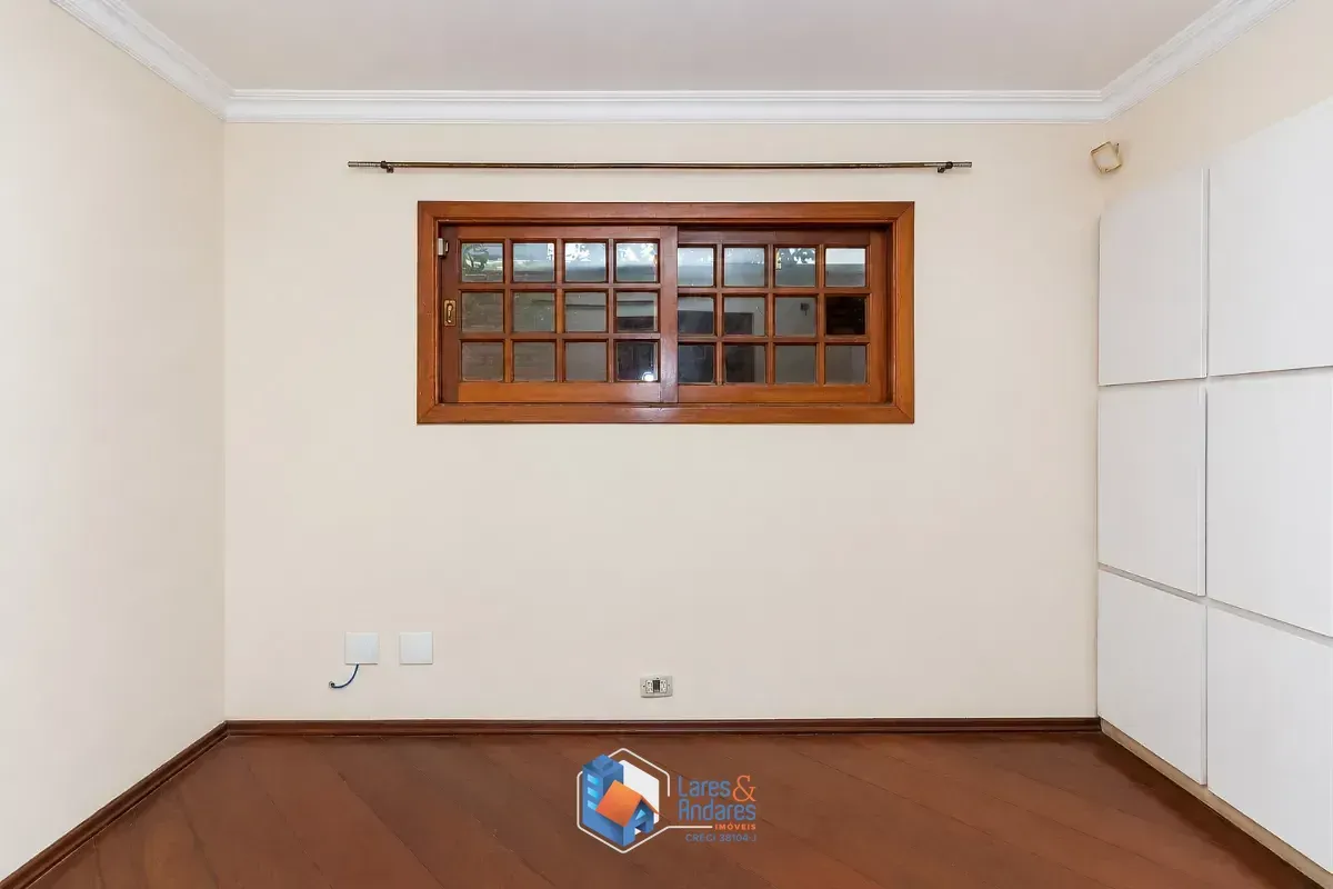 Imagem Sobrado para venda em Vila Madalena com 4 quartos, sendo 2 suítes, 191m²