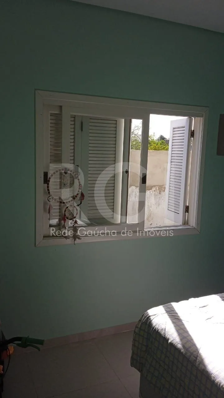 Imagem Casa para Venda - 90m², 3 dormitórios, 4 vagas - Maria Regina
