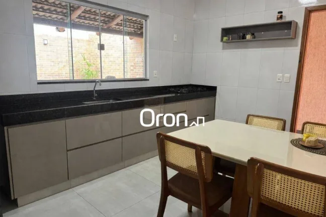 Imagem Casa mobiliada com 3 dormitórios à venda, 125 m² por R$ 489.000 - Bairro Independência - Aparecida de Goiânia/GO
