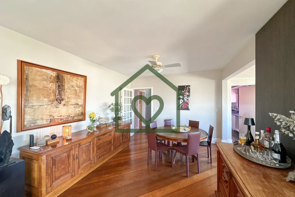 Imagem MORARE Vende ótimo apartamento de 3 dormitórios sendo 1 suíte, com vista, no Bairro Mont Serrat, ...
