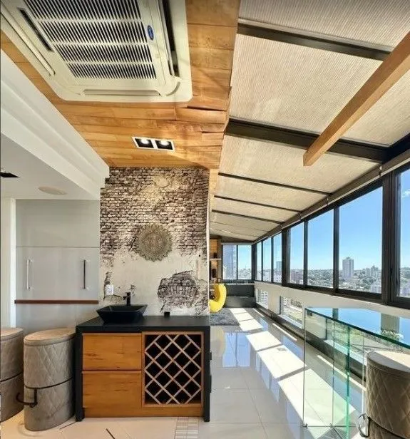 Imagem Cobertura 2 dormitórios, 218m², lareira, teto retrátil, Centro em Novo Hamburgo