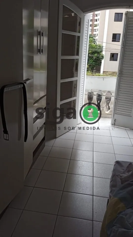 Imagem Casa com 200m², 5 Dormitórios e 3 Vagas para Quem Valoriza Espaço e Conforto.