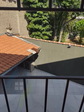 Imagem Casa de 2 dormitórios, 2 banheiros, 2 vagas, com 155m² em Taboão, São Bernardo do Campo