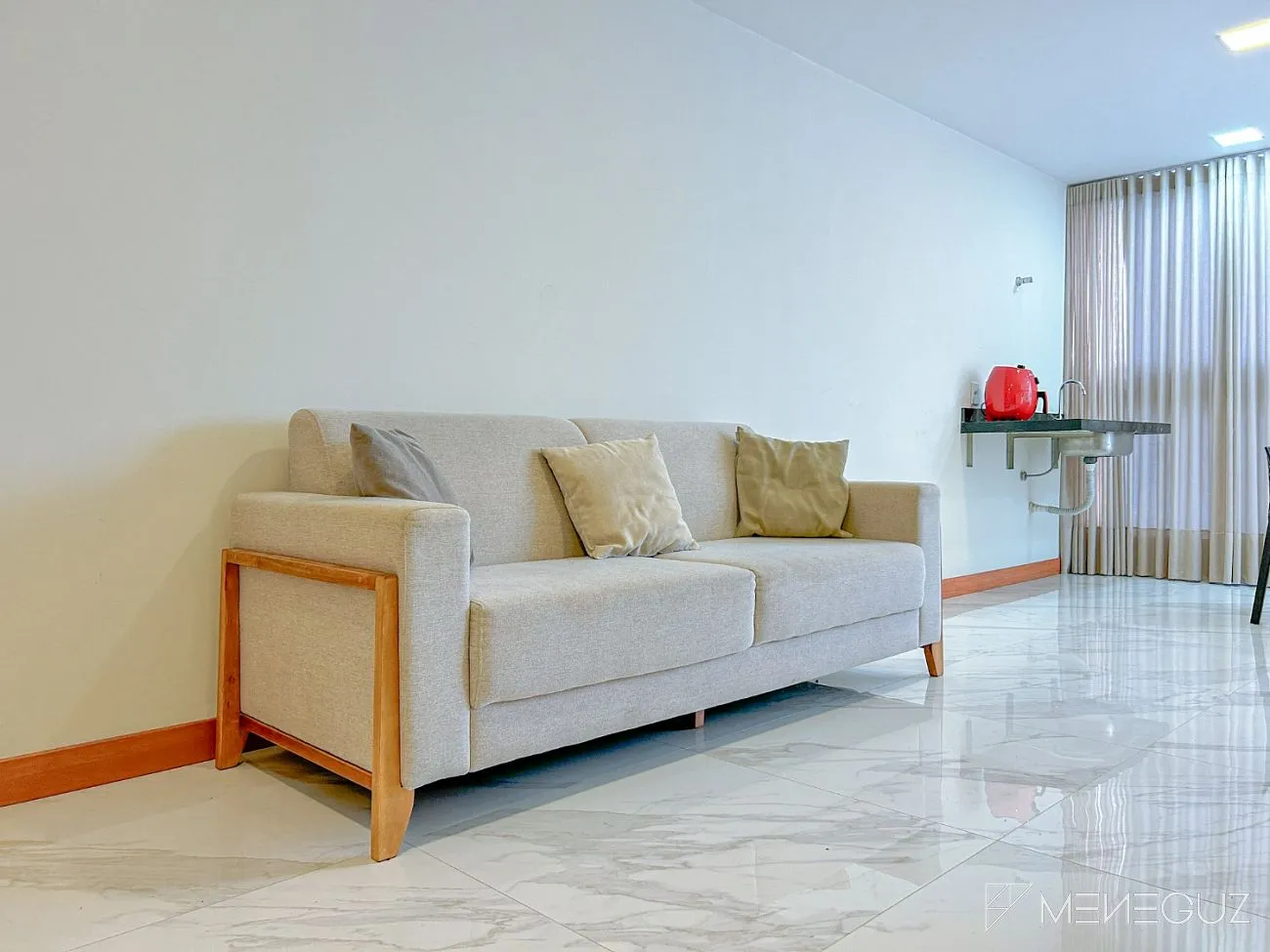 Imagem Apartamento premium de 70m² em prédio novo com lazer na cobertura. Localização privilegiada na Avenida Paris, Praia do Morro. Finamente mobiliado!!