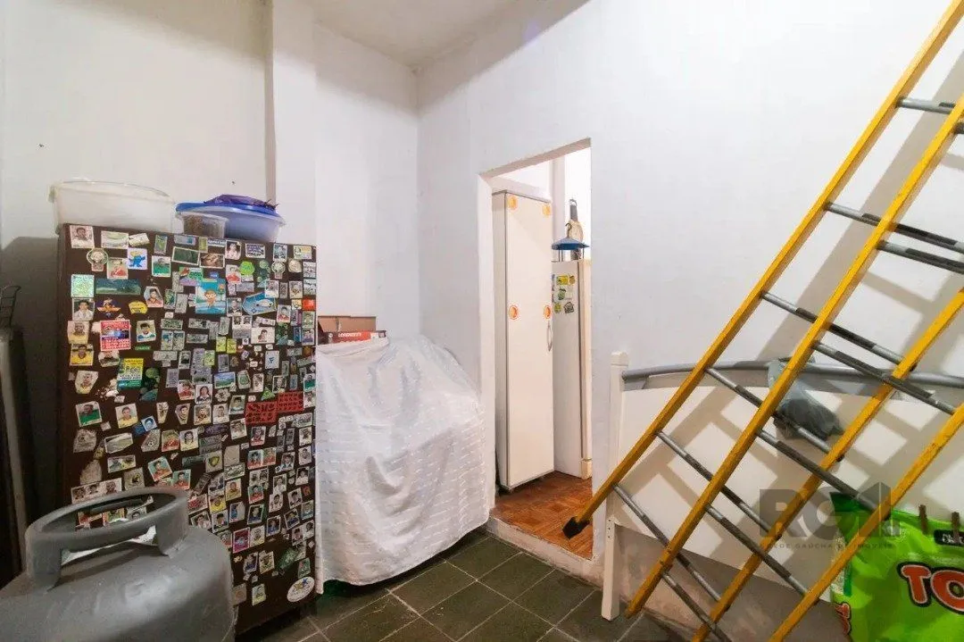 Imagem Casa para Venda - 251m², 5 dormitórios, 3 vagas - Nonoai