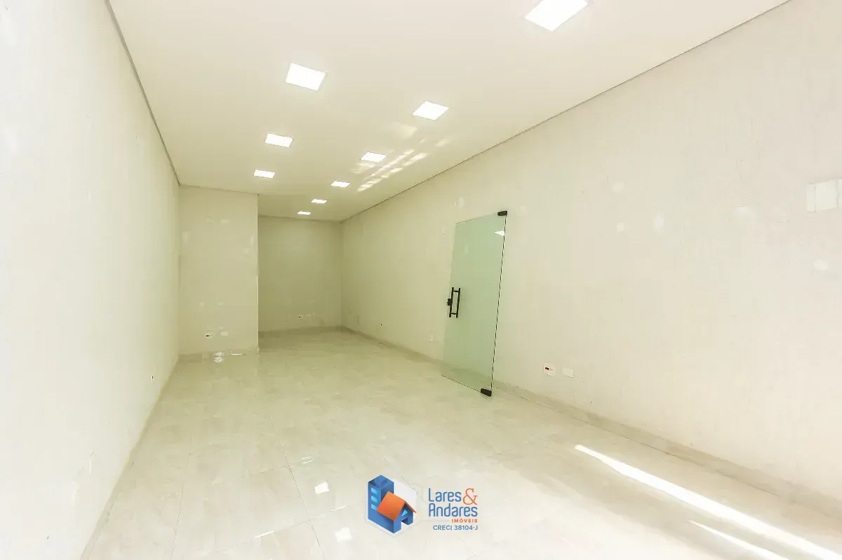 Imagem Loja de rua para venda e locação em Vila Cordeiro, 100m²