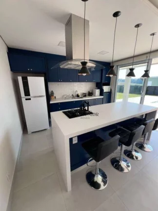 Foto do imóvel Casa com 3 dormitórios sendo 1 suite à venda, 280 m² por R$ 1.100.000 - Condomínio Village da Serra - Araçoiaba da Serra/SP