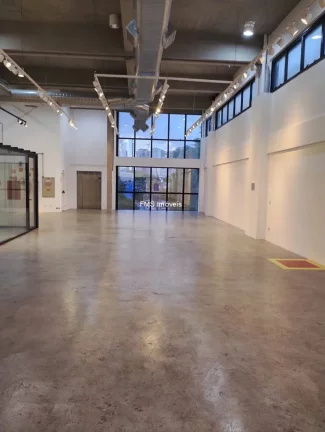 Imagem Prédio comercial com 3.185m2 na Barra Funda.