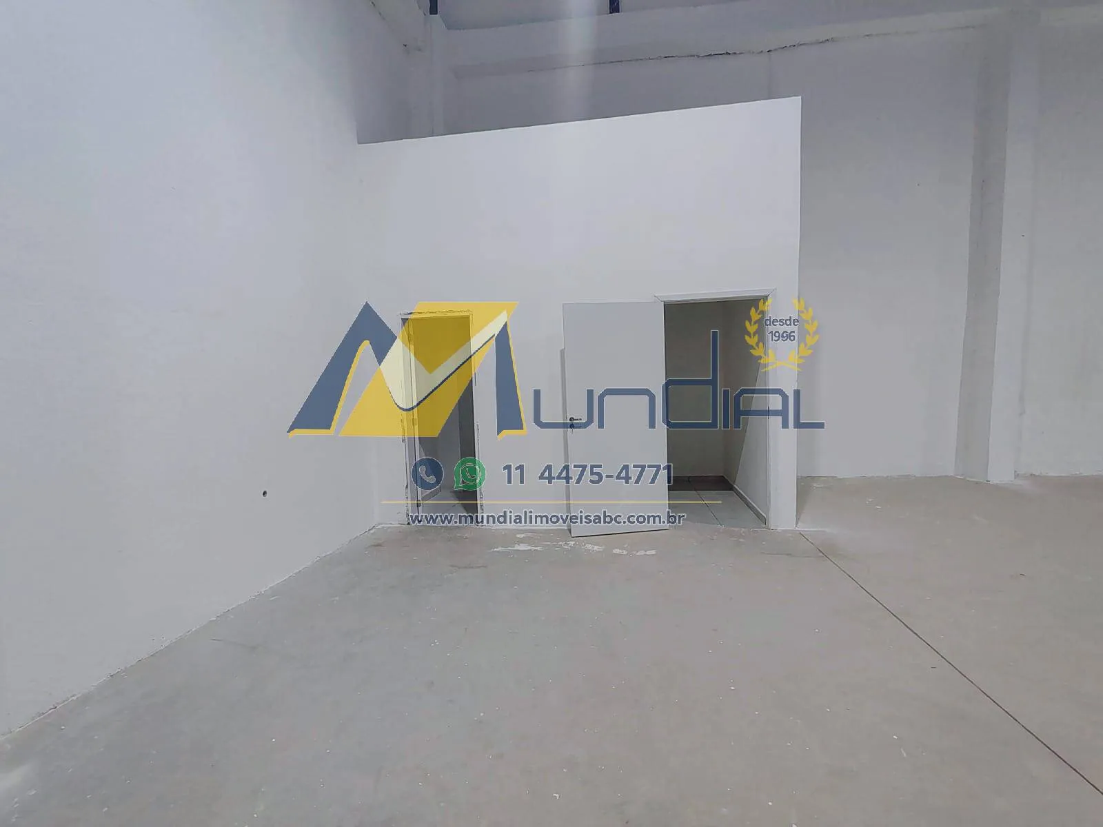 Imagem Salão Comercial de 198 m² na Vila Nogueira com Pé-Direito Alto