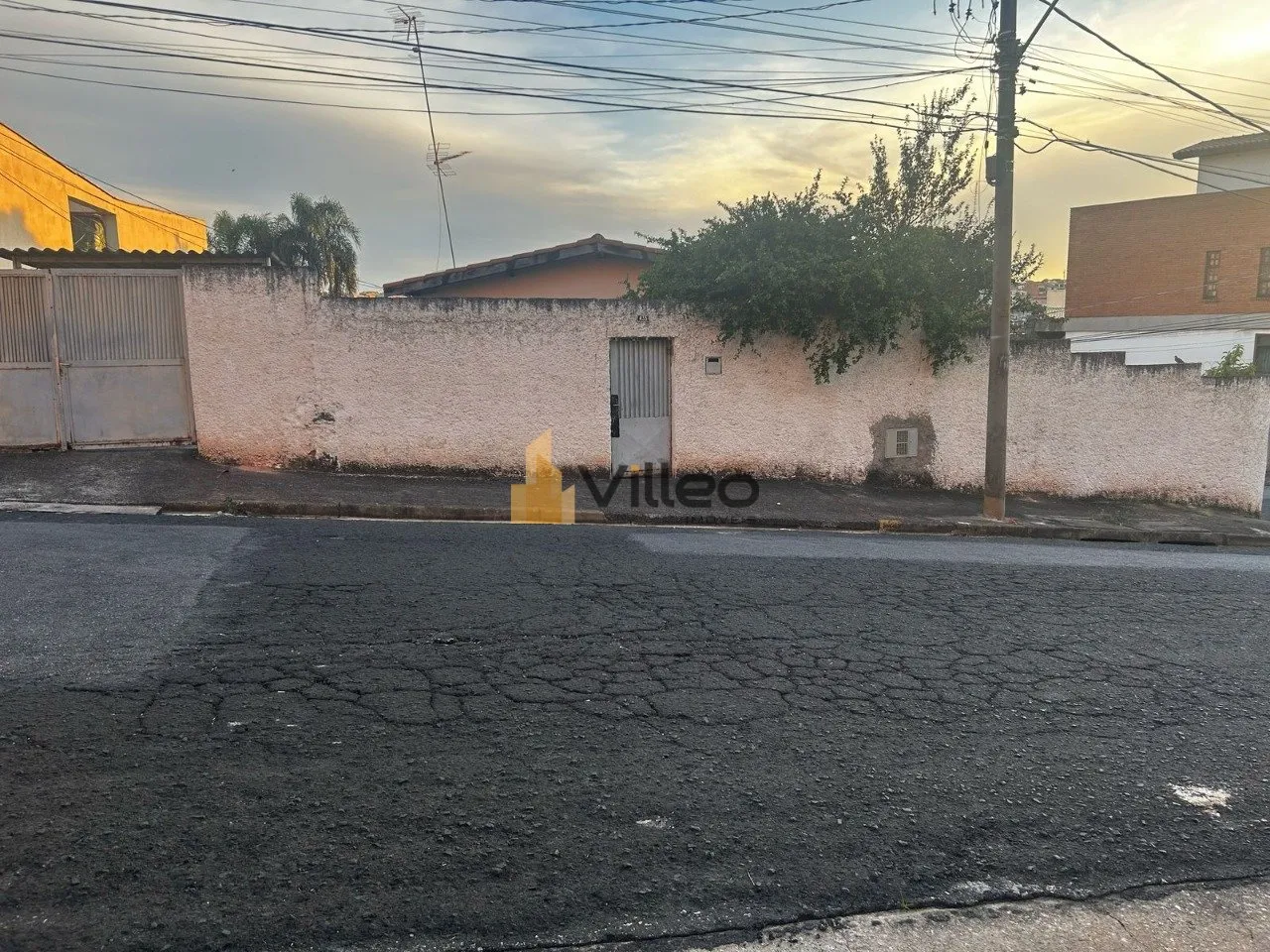 Imagem 564 m² em Localização Estratégica, Abaixo do Valor de Mercado, Aceita Permuta

Se você procura ...