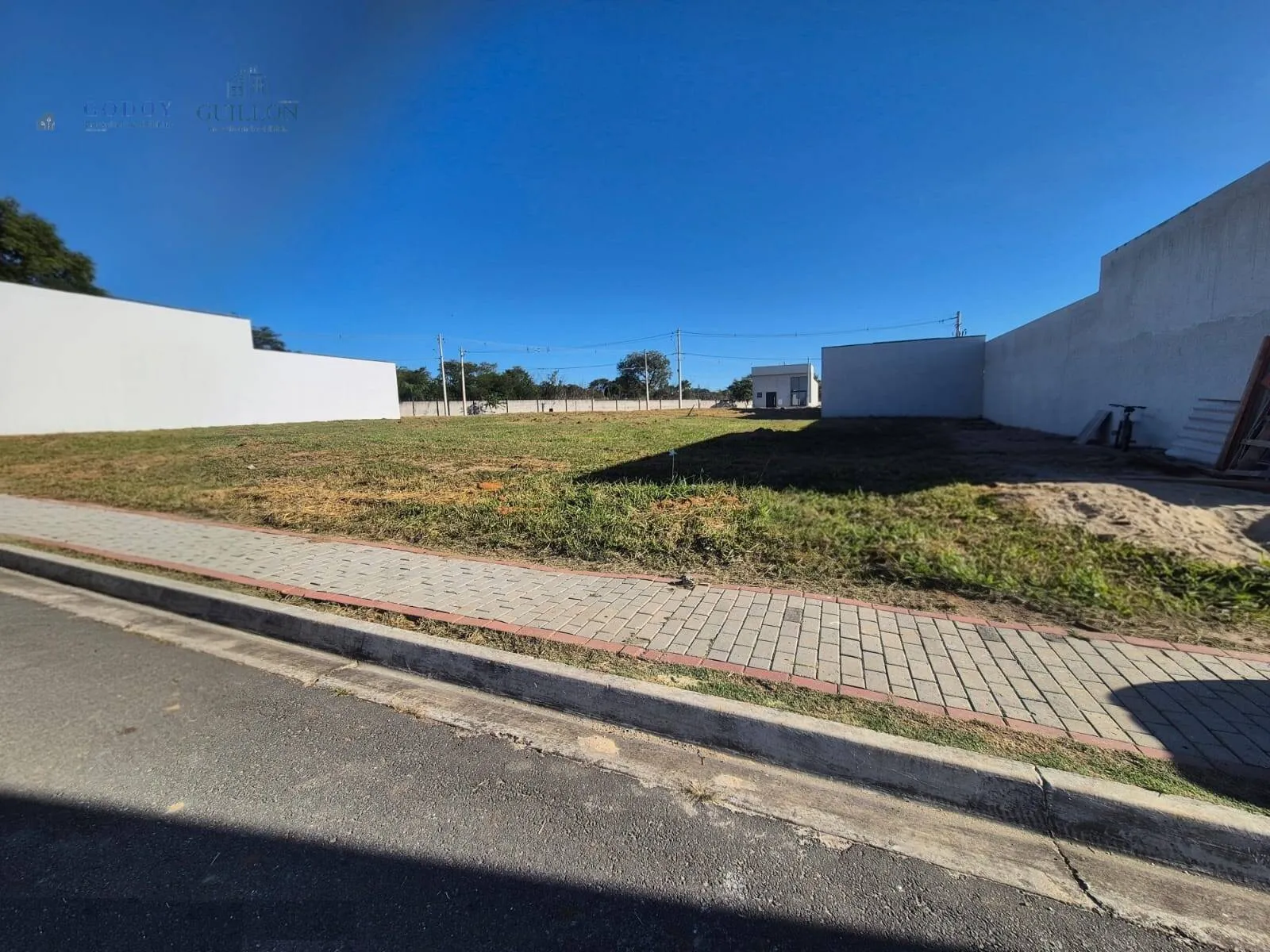 Imagem Lote Plano em Condomínio Completo - Aproveite! Cond. Bosque da Imperatriz
