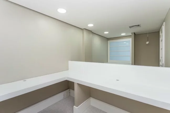 Imagem Sala para venda no bairro Moinhos de Vento em Porto Alegre