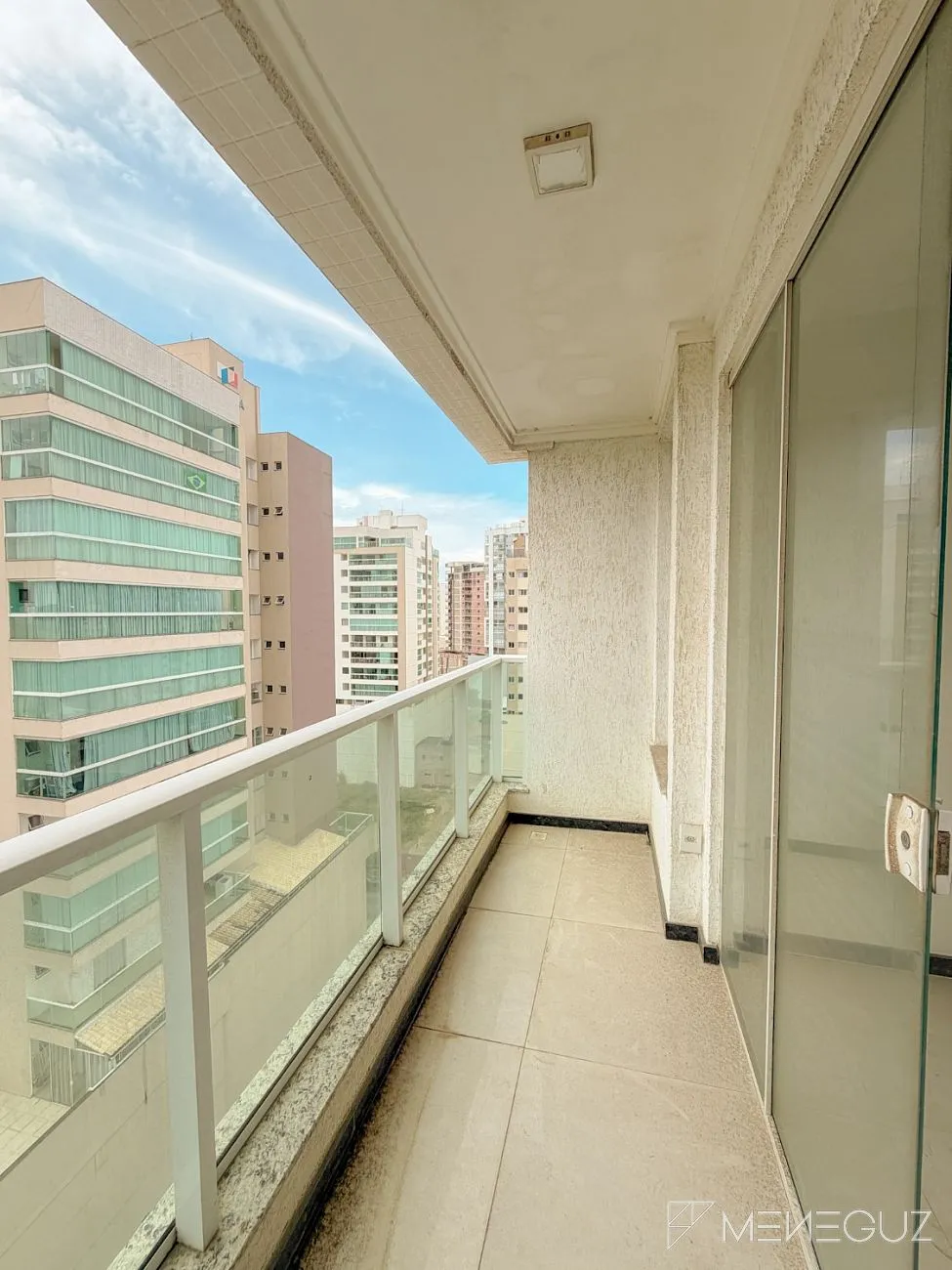 Imagem Apartamento quarto e sala a venda na Praia do Morro, em prédio novo, com lazer