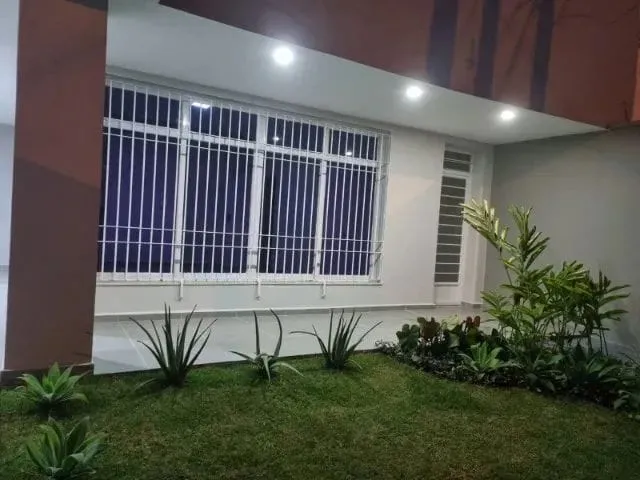 Imagem Comercial à venda 4 Quartos, 3 Suites, 2 Vagas, 300M², Vila Paraíba, Guaratinguetá - SP