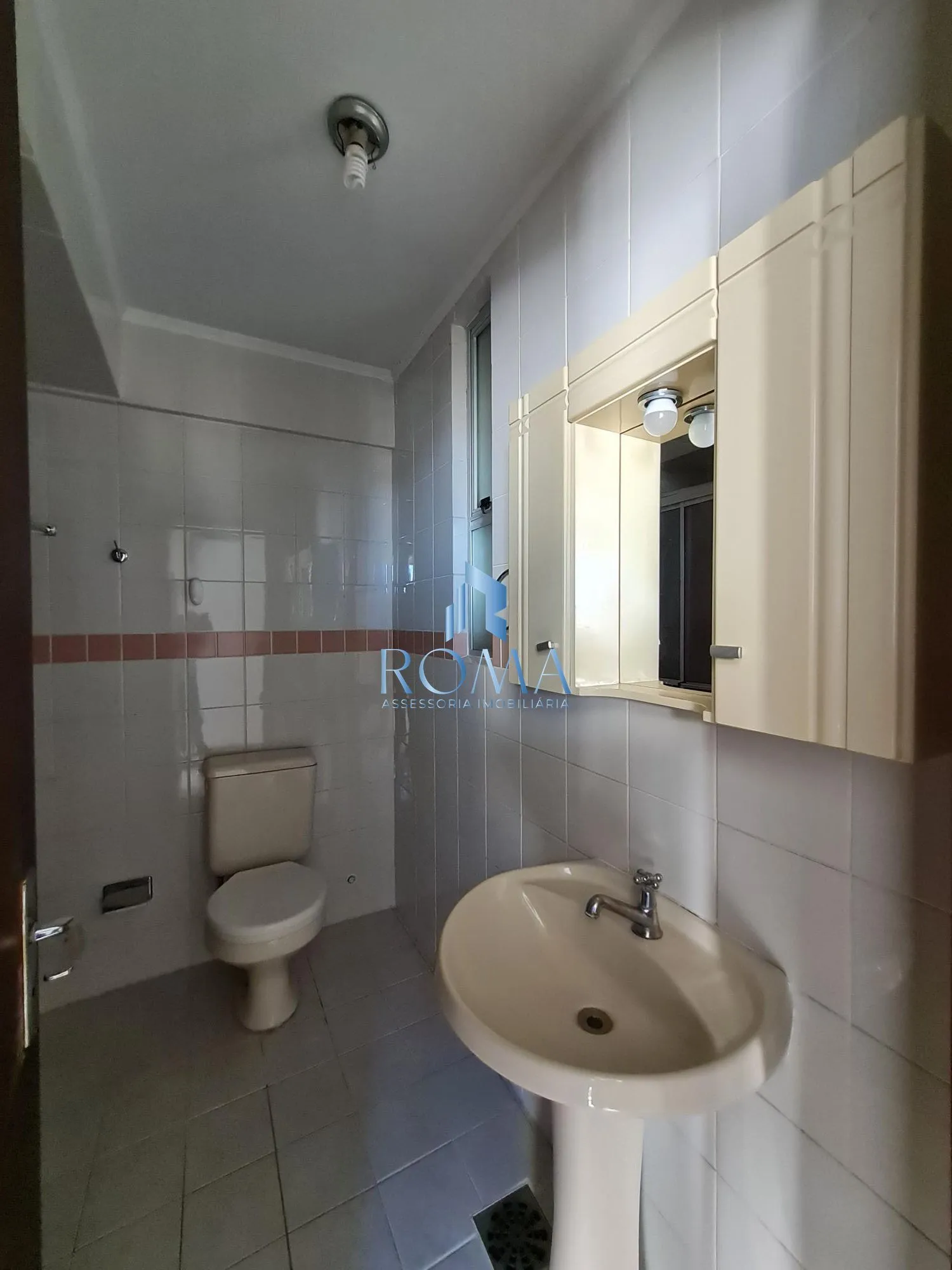 Imagem Apartamento 2 dormitórios à venda Centro Santa Maria/RS
