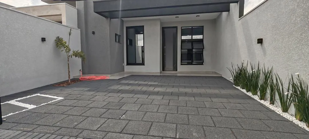 Imagem Casa à venda em Cascavel, Parque Verde - 112m² - Churrasqueira, Suíte, Portão Eletrônico