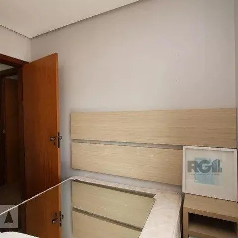 Imagem Vende-se apartamento 2 dorm c/ suite, living com sacada c/ churrasuqiera, vaga coberta - 93m² - Mont Serrat