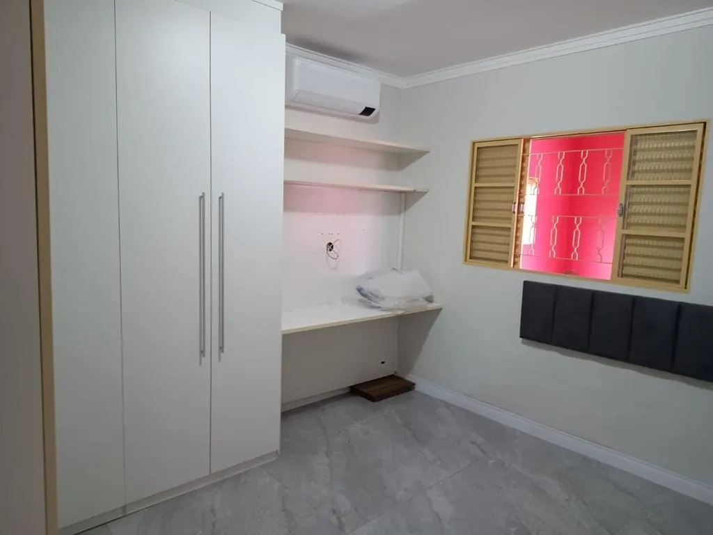 Imagem Casa para Locação 3 Quartos, 1 Suite, Parque Aeroporto, Taubaté - SP