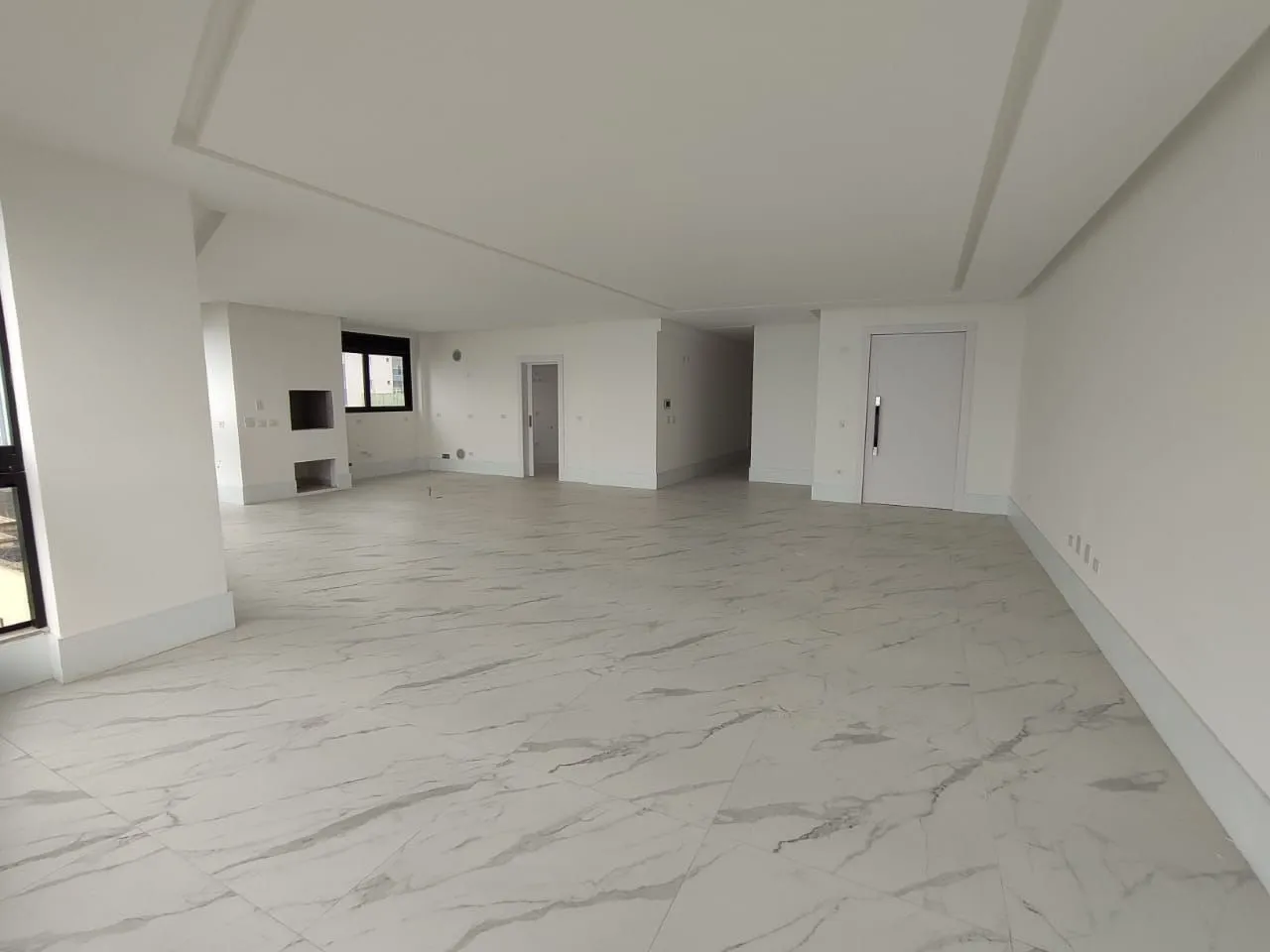 Imagem Apartamento com vista para o mar à venda com 200m2 por R$ 9.000.000,00