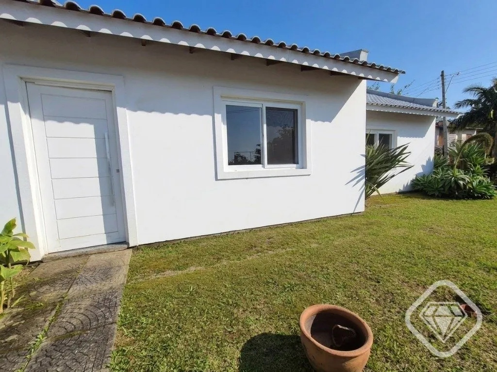 Imagem Uma casa que ganha ainda mais valor pelo espaço que oferece.

Casa de esquina no Jardins do Prado, ...