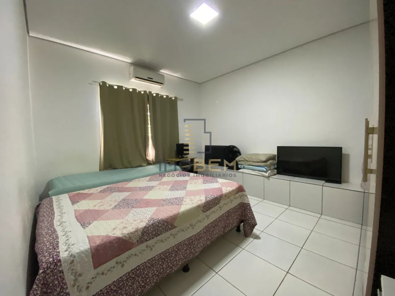 Imagem Oportunidade incrível de adquirir uma casa no Jardim Itália II, em Sinop. 

Com uma área total de...