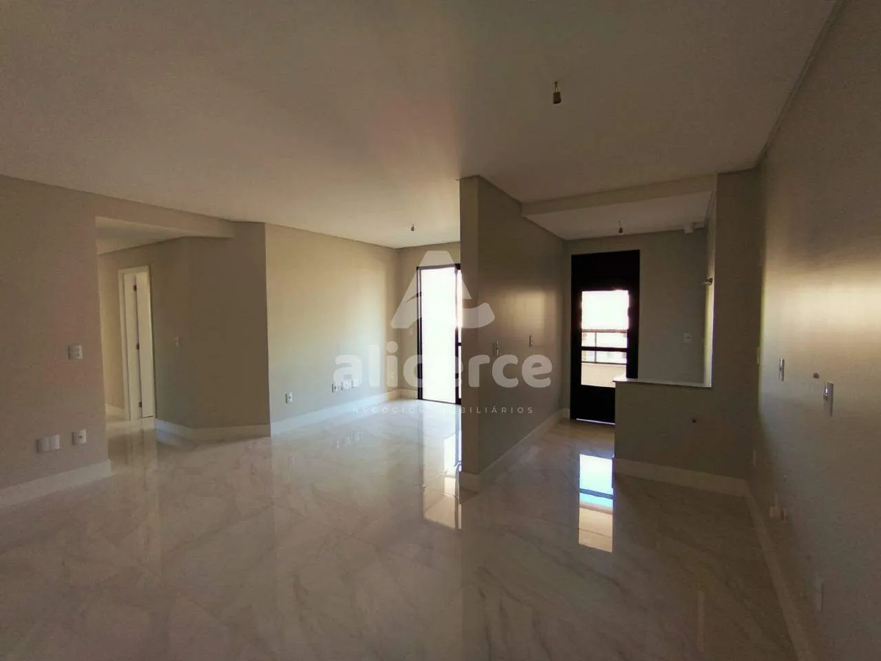 Imagem Apartamento elegânte e Confortável 89m2-2 Suítes, Sol da Tarde e Localização Privilegiada