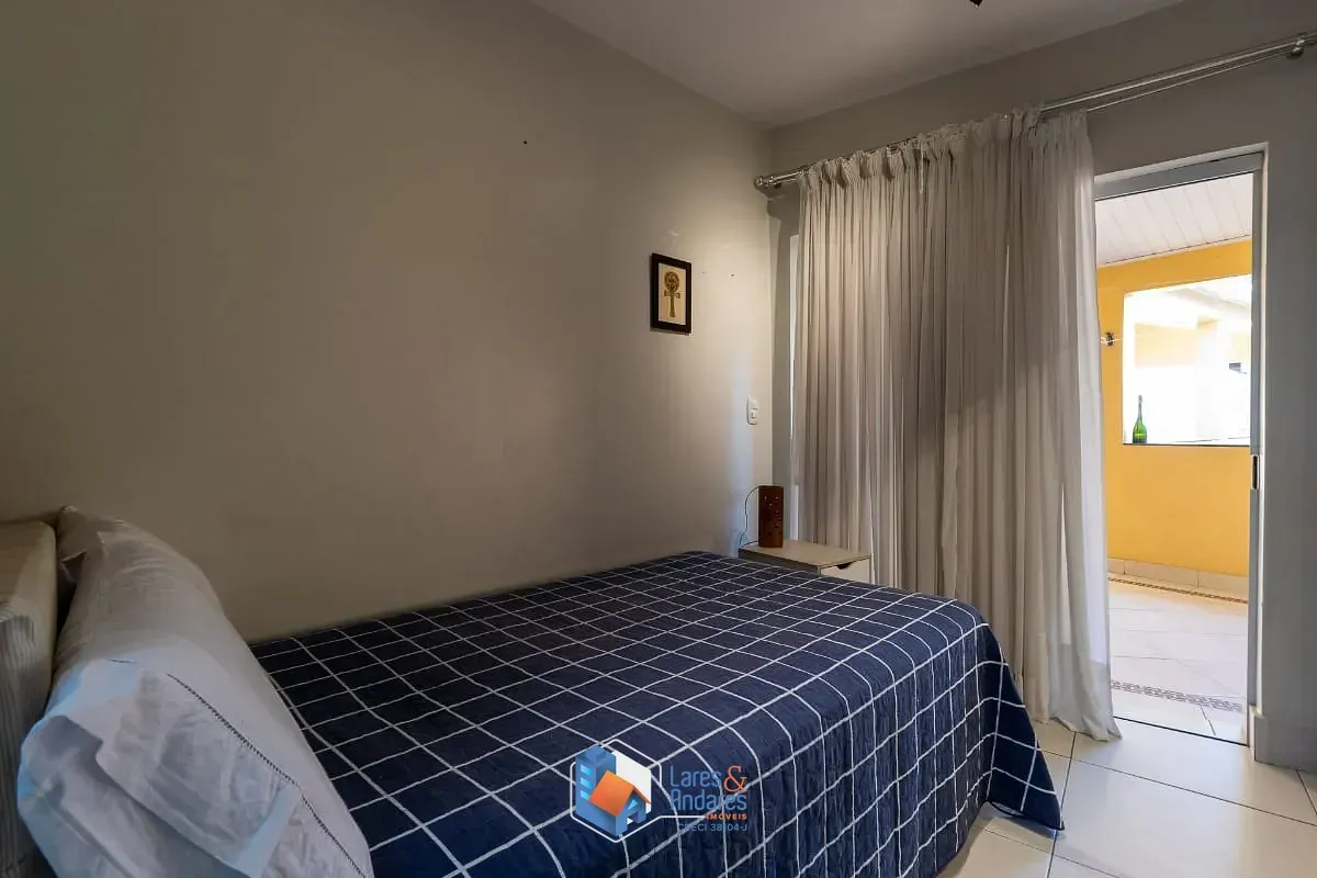 Imagem Casa para venda em Vila Monumento com 3 quartos, sendo 1 suíte, 220m²
