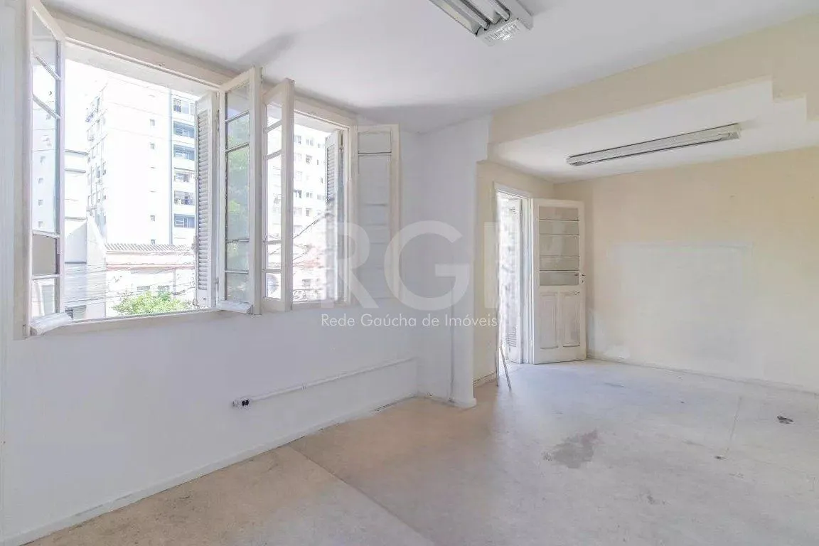 Imagem Vende casa 03 dormitórios, 275,22 m², bairro Azenha/Porto Alegre