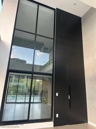 Imagem Imperdível oportunidade: Casa de luxo em condomínio Alphaville - Camaçari-BA, 4 quartos, 4 suítes, 2 salas, 2 banheiros, 4 vagas, 280m².