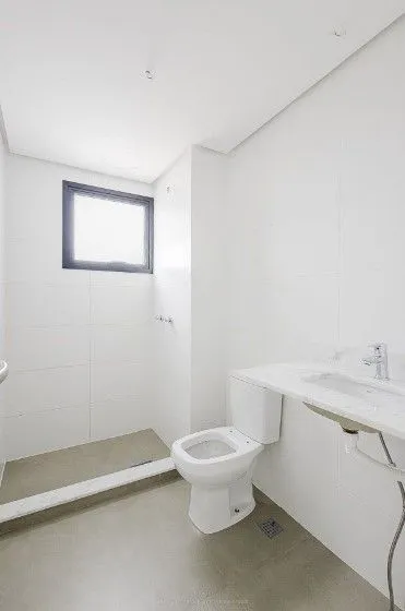 Imagem Excelente Apartamento semimobiliado de 71 m² privativos no Bairro Petrópolis.