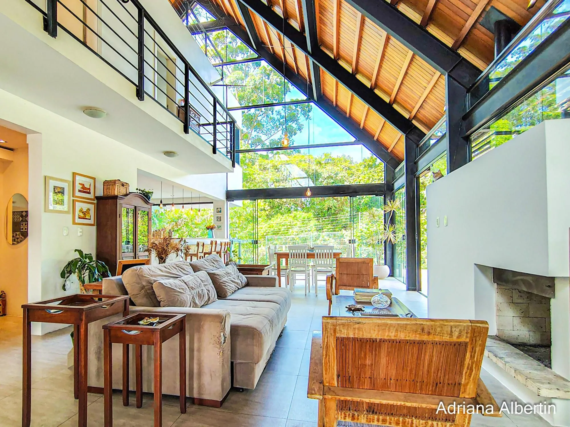 Imagem Casa com 395m² e vista para o Guaiba