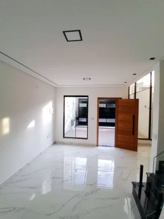 Imagem Sobrado à venda em excelente localização da zona leste, apenas 5 minutos do Metrô Patriarca!!