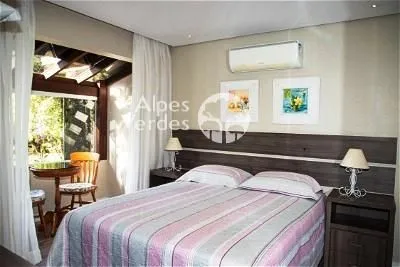 Imagem Casa com 6 quartos, 510m2, à venda em Canela, Centro