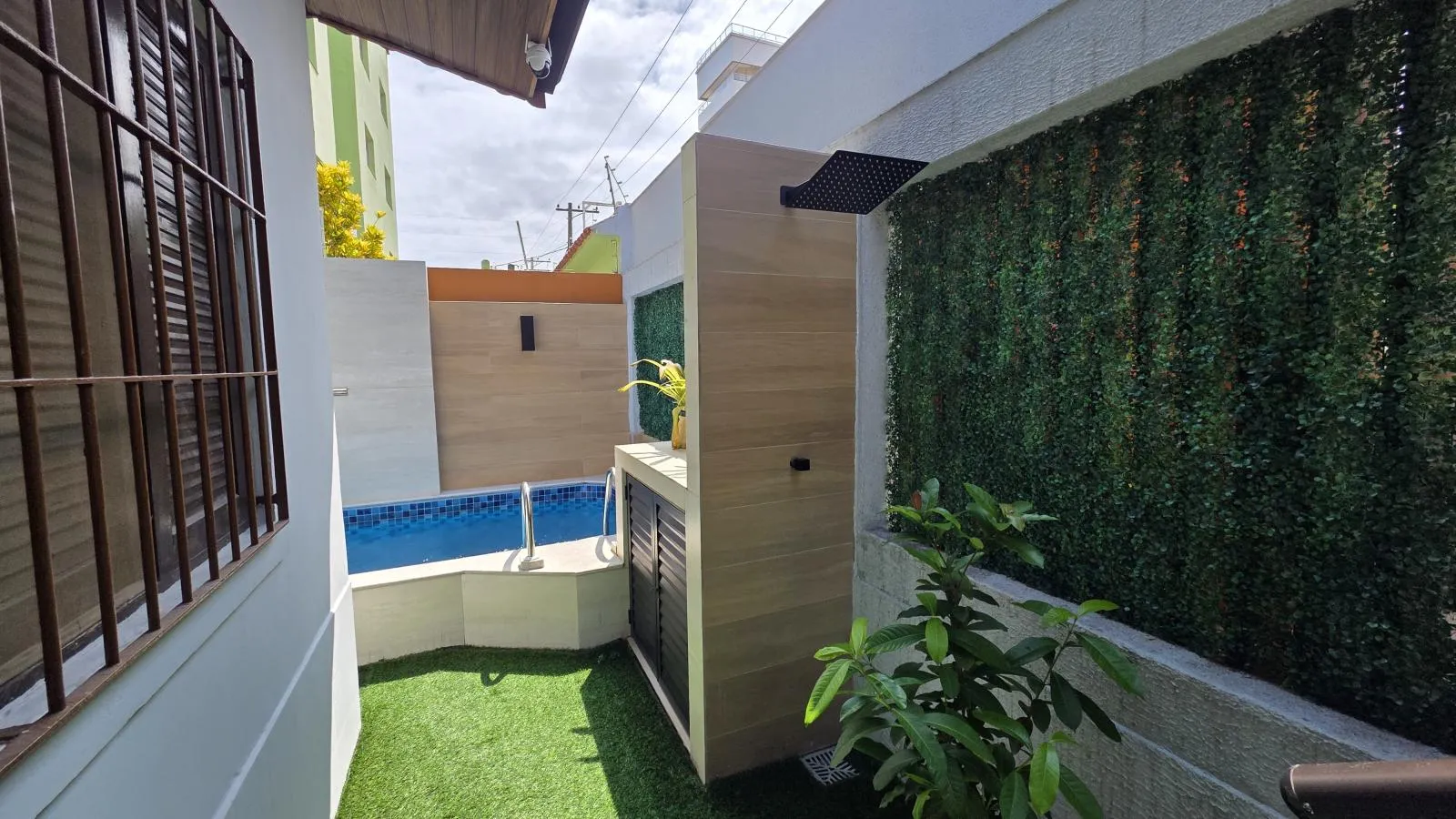 Imagem Casa para Venda em Praia Grande, Guilhermina, 2 dormitórios, 1 suíte, 2 banheiros, 3 vagas