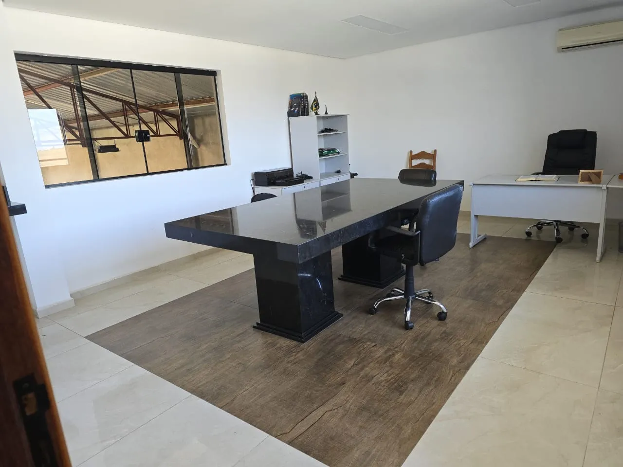 Imagem Barracão de 352,65m² de Área construída Localizada no Wanel Ville - SOROCABA/SP!