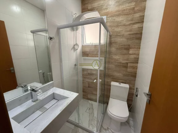 Imagem Casa térrea alto padrão com pé direito duplo, apenas 150 metros da praia