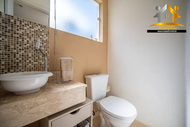 Imagem Casa à venda no condomínio Chácara das Paineiras II na Granja Viana - Batelli Imóveis