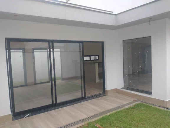 Imagem CASA ASSOBRADADA 03 DORMITÓRIOS 01 SUÍTE CONDOMINIO TERRAS DE SÃO FRANCISCO