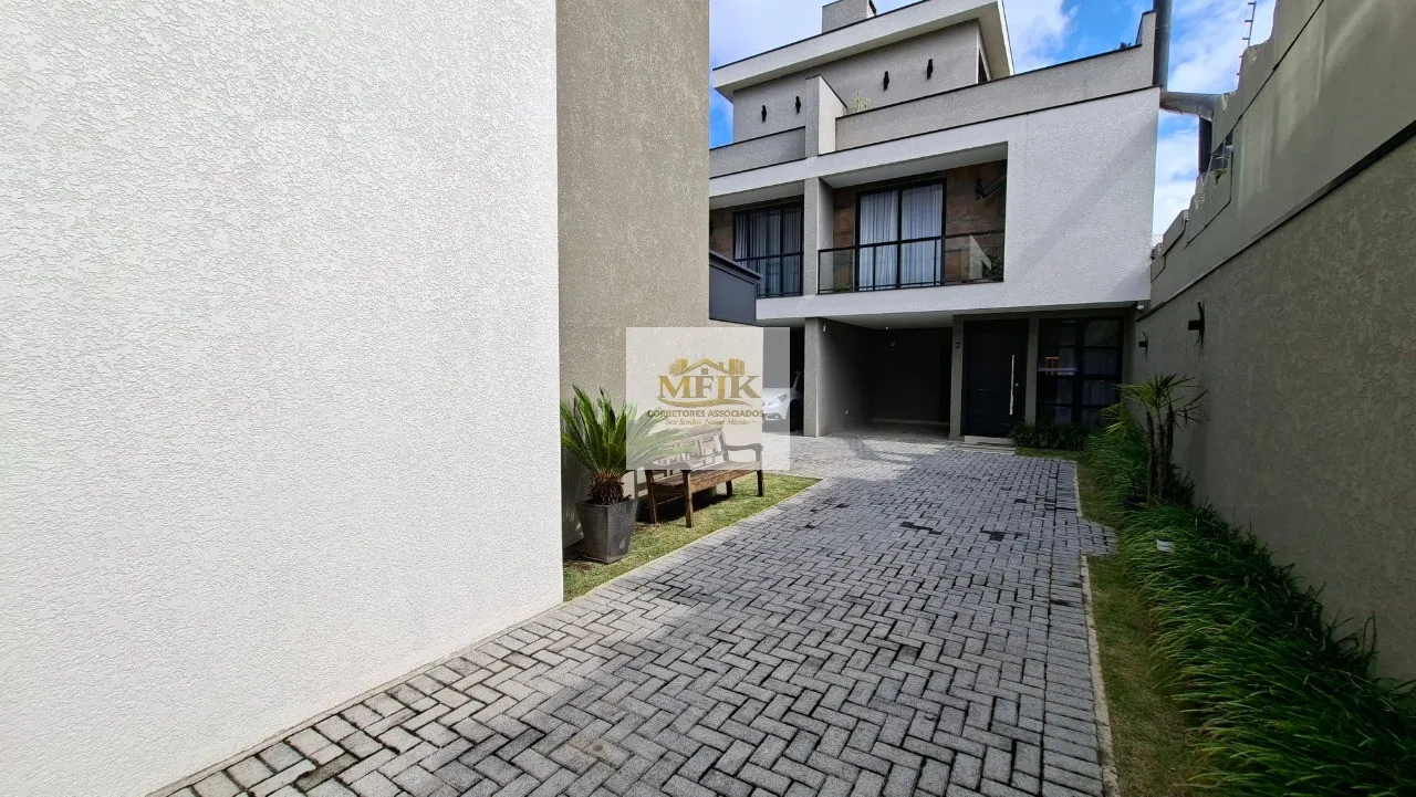 Imagem Triplex com 3 quartos à venda no Uberaba em Curitiba