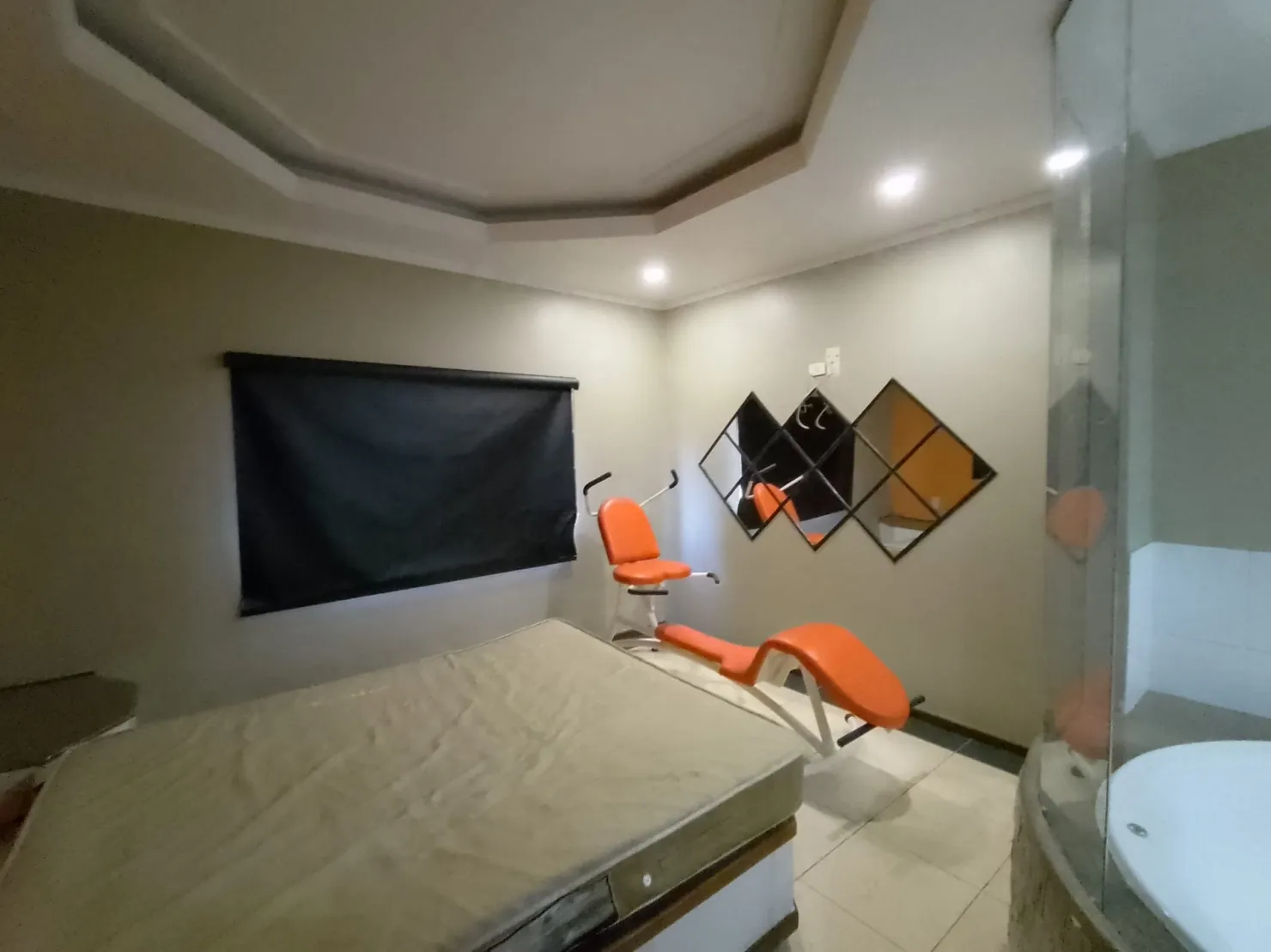 Imagem Comercial à venda 26 Quartos, 20 Suites, 33 Vagas, 23480M², Residencial e Comercial Cidade Morumbi, Pindamonhangaba - SP