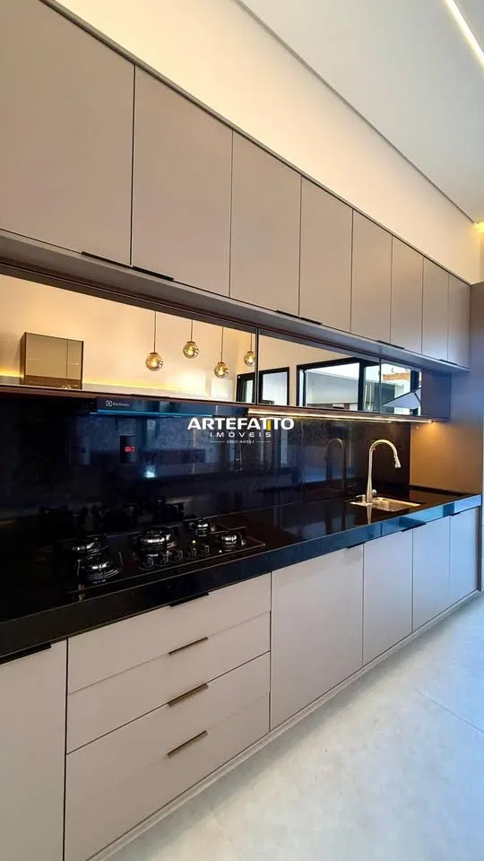 Imagem Casa à venda em Franca, Centro, com 3 quartos, 245m2