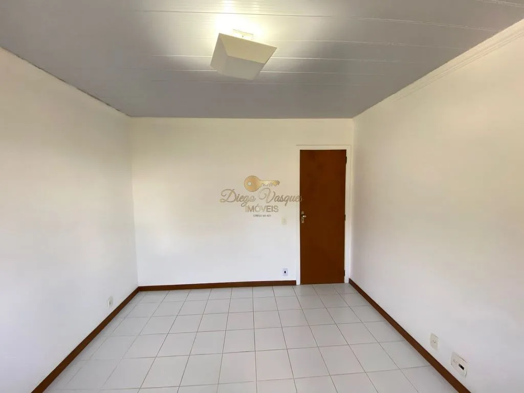 Imagem Casa em Condomínio para Venda em Teresópolis / RJ no bairro Granja Guarani