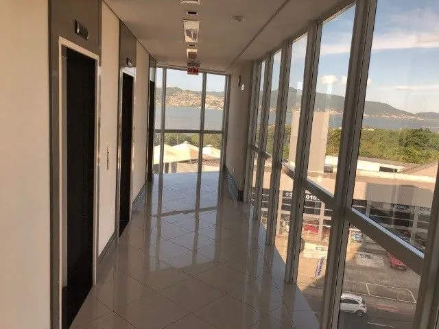 Imagem Oportunidade Única - Sala à venda I 38m² I Vaga de Garagem - em Coqueiros Florianópolis/SC