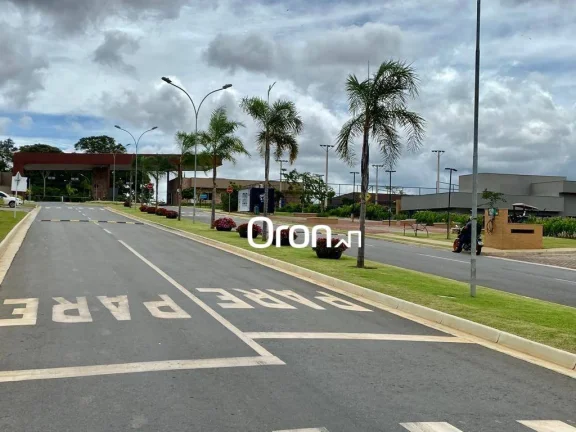 Imagem Sobrado com 3 dormitórios à venda, 213 m² por R$ 1.749.000,00 - Jardins Bolonha - Senador Canedo/GO