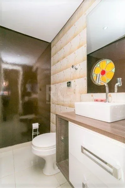 Imagem Casa para Venda - 238.35m², 4 dormitórios, sendo 1 suites, 2 vagas - Nonoai
